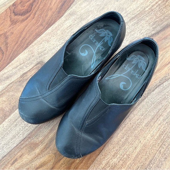 Dansko Arden slip on comfort clogs - Picture 2 of 9